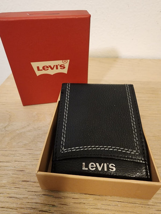 Billetera Levi's® de Cuero Genuino con Costuras en Contraste